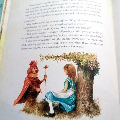 Alice's Adventures in Wonderland: A Robert Ingpen (Illustrated Original Hardcover) (Imported Edition) (Classics Reimagined)